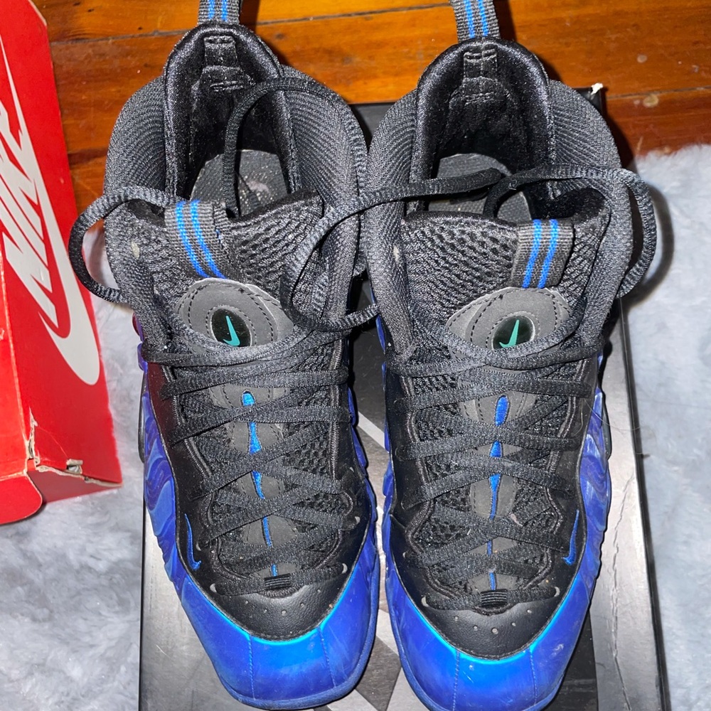 Nike little posite one